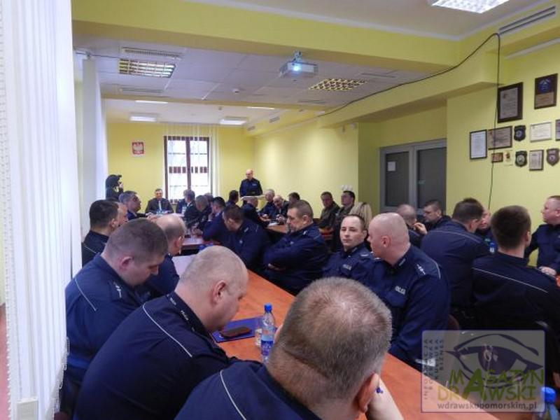 Roczna odprawa drawskich policjantów 