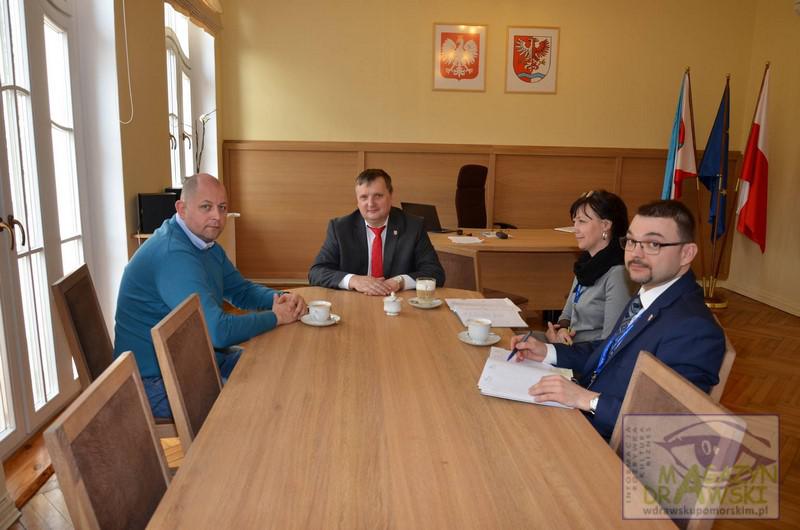 10 tysięcy od nowych partnerów i nowi PATRONI MEDIALNI -JEZIORO TAJEMNIC 