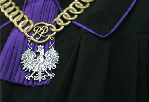 DOŻYWOCIE dla oprawców własnych dzieci. 