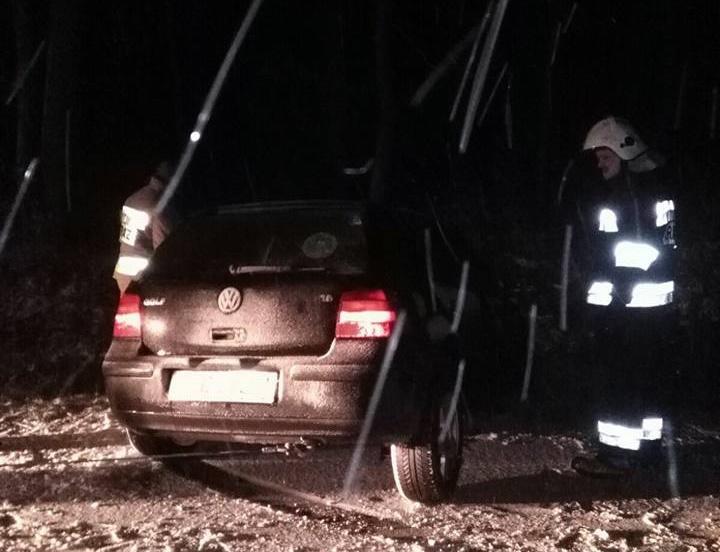 Śnieg nie sprzyja kierowcom - pierwsze kolizje 