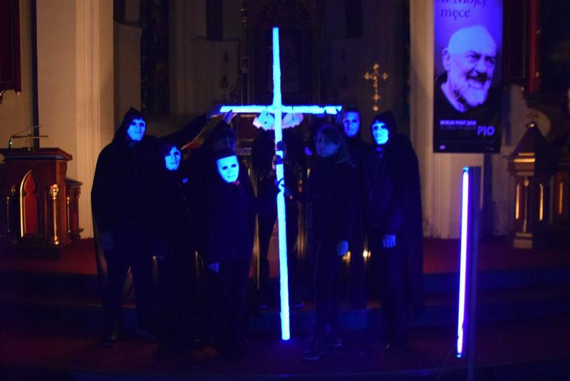 Droga Krzyżowa uczniów 