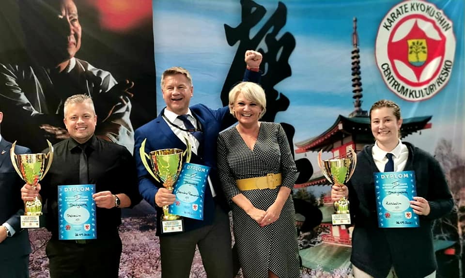Zawodnicy OYAMA na I miejscu drużynowo w Wojewódzkiej Olimpiadzie Dzieci  w Resku 